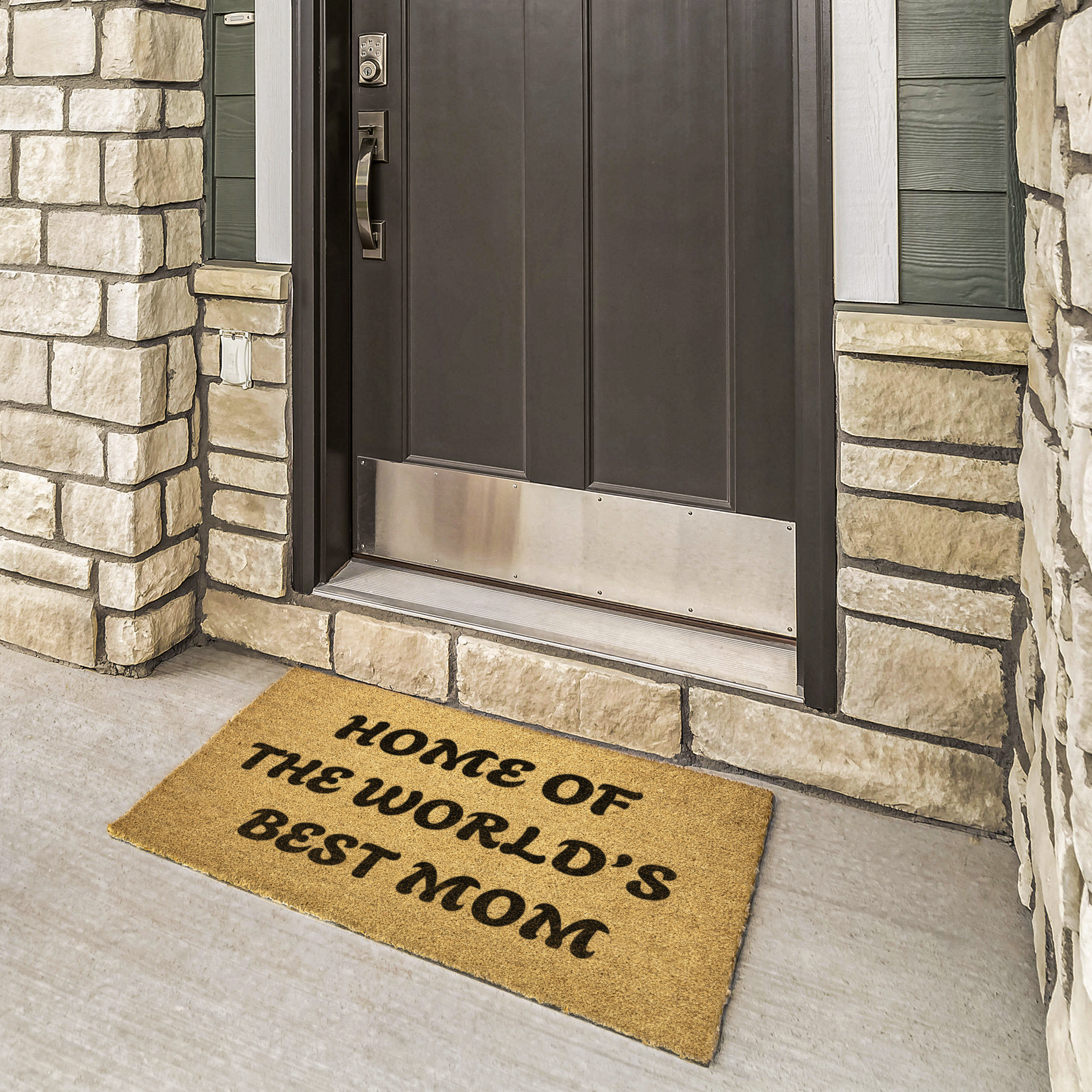 Worlds_Best_Mom_Doormat_Outdoor_Mat_Lifestyle_02_Mockup.png